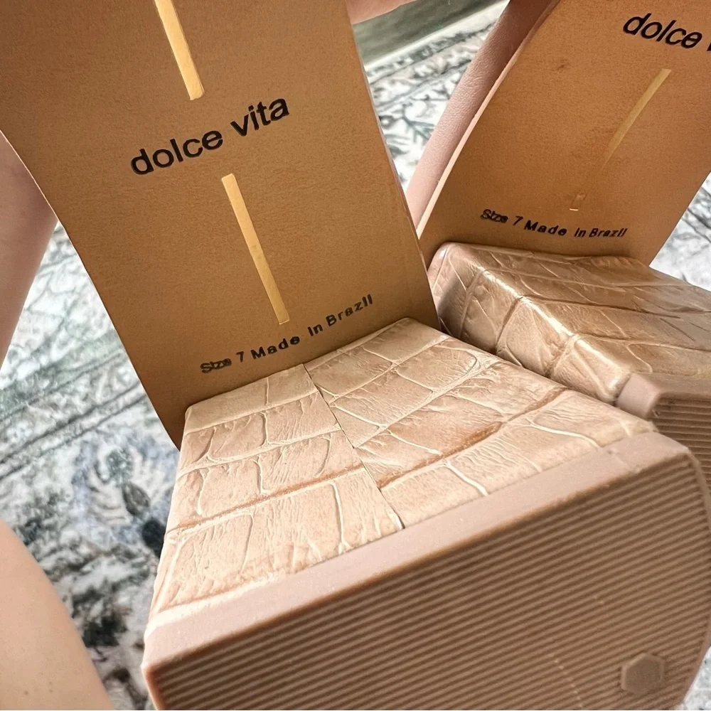 Dolce Vita Priana Heeled Sandal - Picture 7 of 9